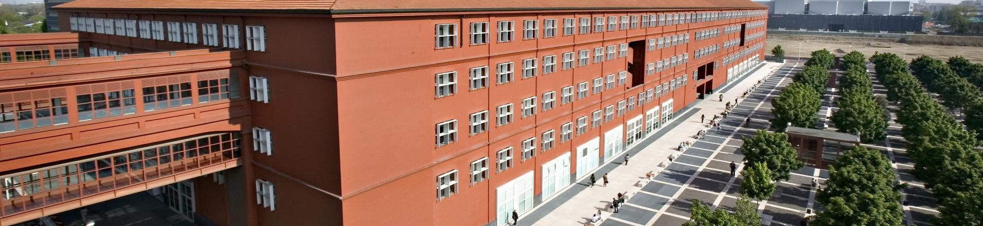 Università Bicocca Università Bicocca edificio Agorà U6 e ponti di collegamento a U7
