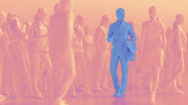 uomo vestito di azzurro in mezzo a folla vestita di bianco