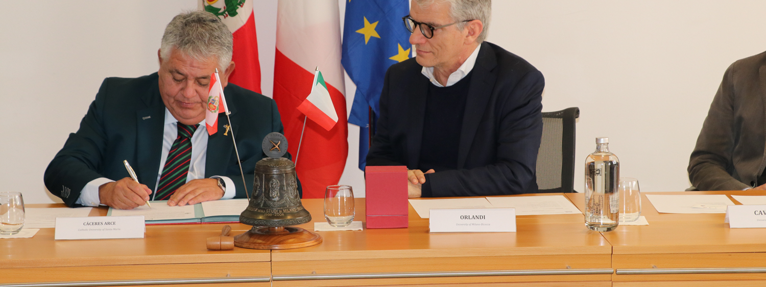 Jorge Luis Cáceres Arce firma l'accordo di cooperazione