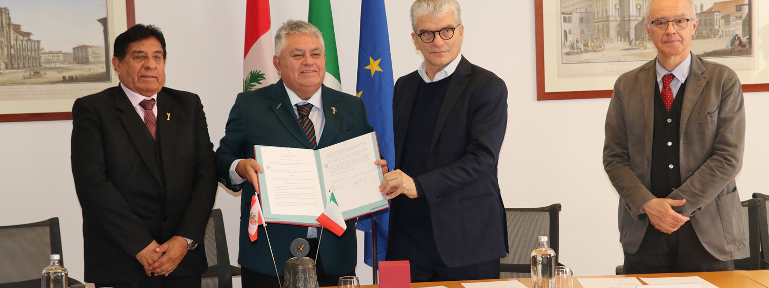 Le delegazioni delle due Università ad accordo firmato