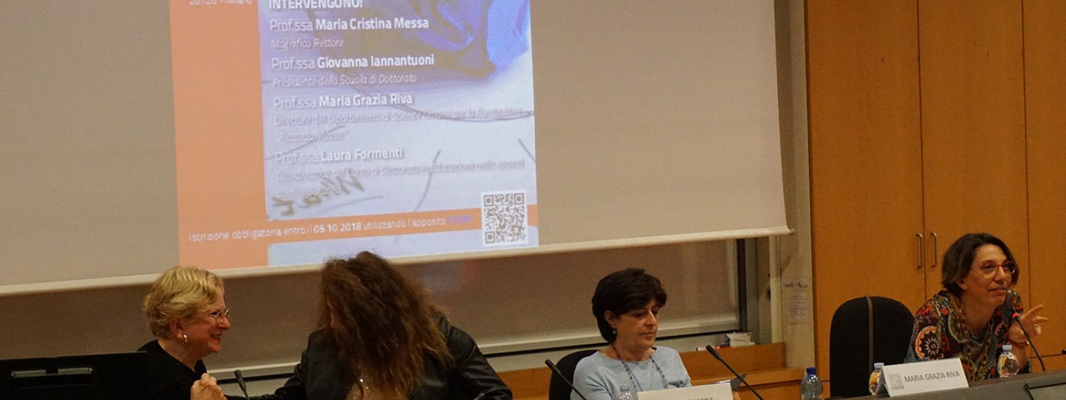 Tavolo della lectio della prof.ssa Adams St. Pierre