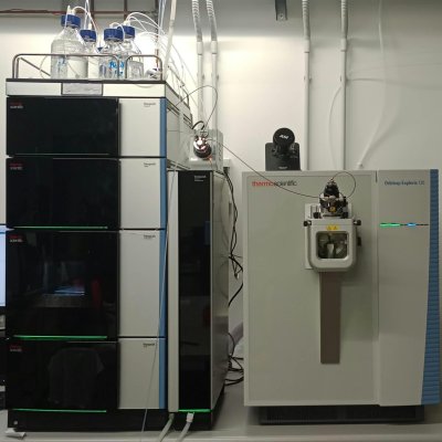 Orbitrap Exploris 120 con sistema HPLC Vanquish Flex