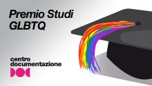 cappello nero da tesi di laurea, con fili rainbow