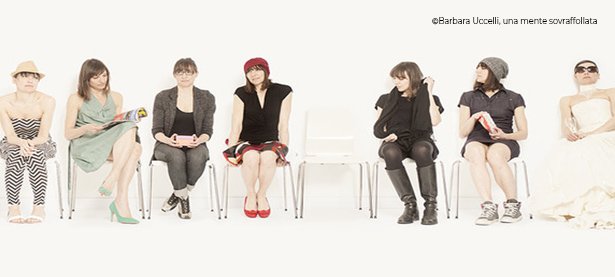 immagine di donne sedute