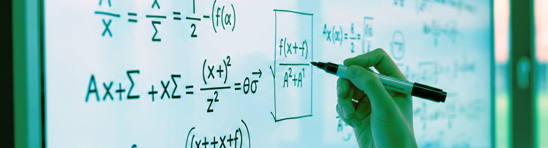 formule matematiche su lavagna luminosa